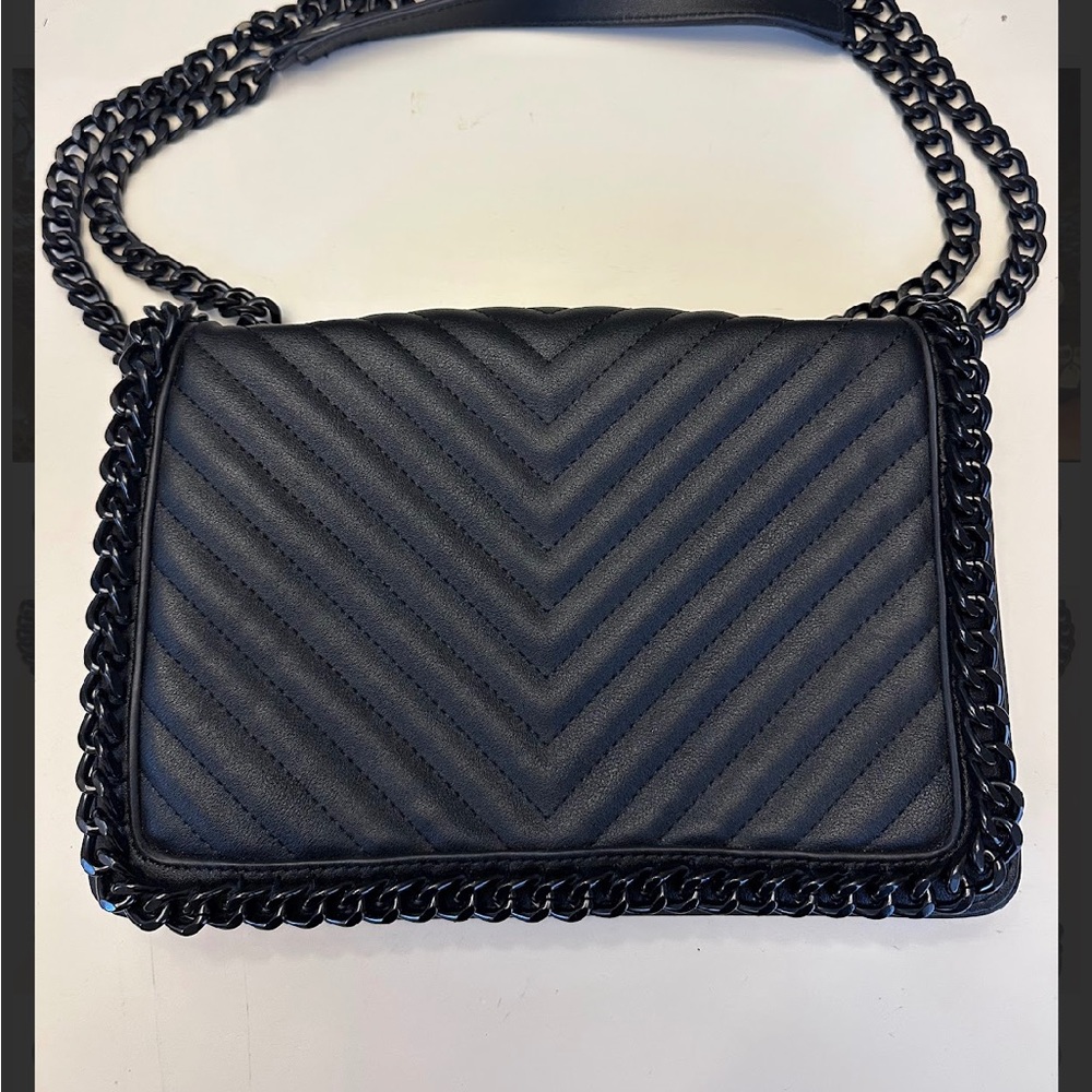 Black Quilted Chain Shoulder Bag